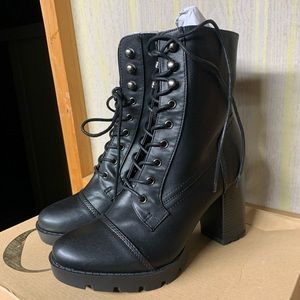 Brand new black boots